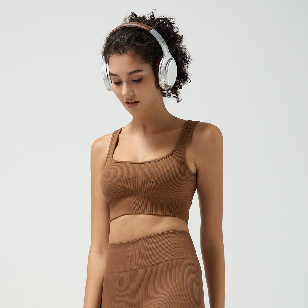 Yoga Tank Top with Built-In Bra – Women’s Back-Slimming Fitness Top