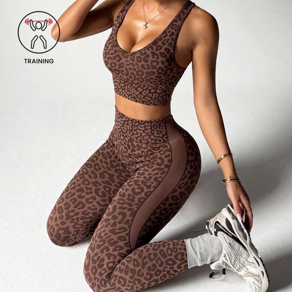 Leopard Print Seamless Yoga Set – Sports Bra & Peach Butt Leggings